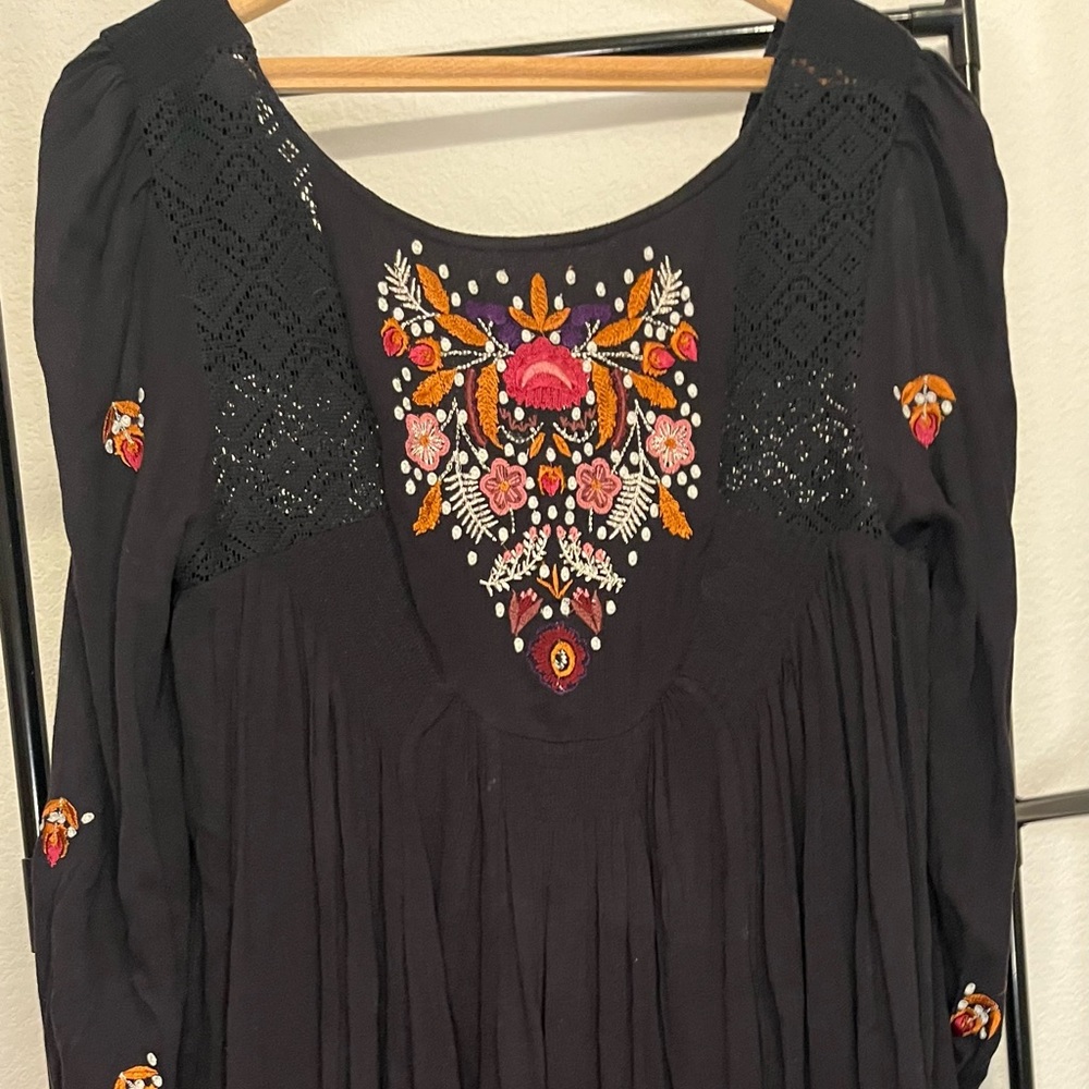 FREE PEOPLE - Mohave Black Mini Dress Embroidered Flowers Boho